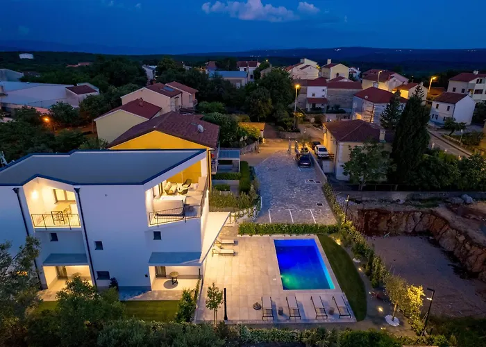 Apartmani Vila Mara M 2 I M 3 Heated Pool