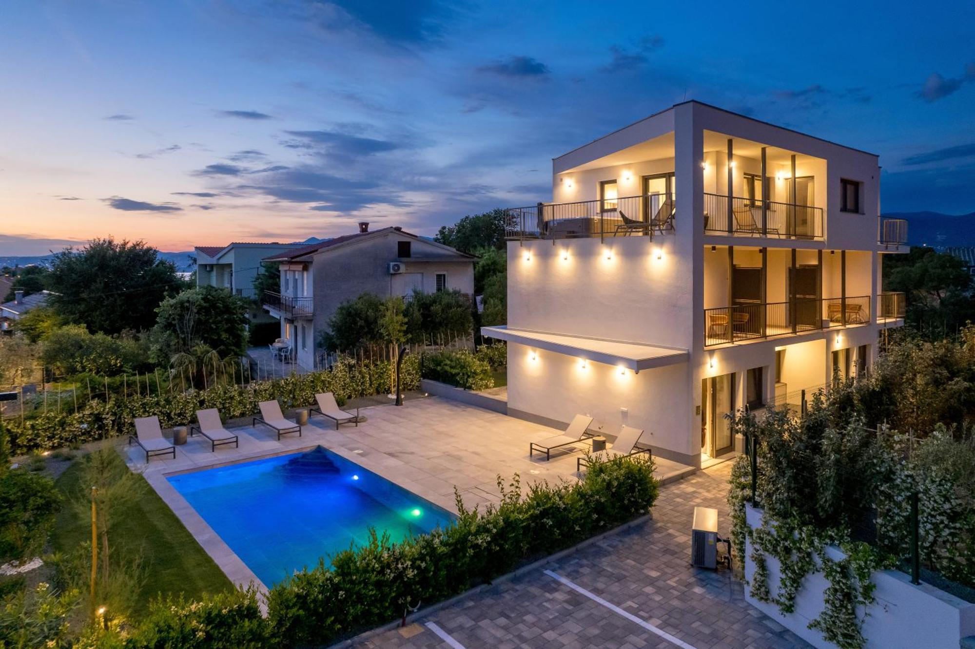 Apartment Mara M 2 I M 3 Heated Pool