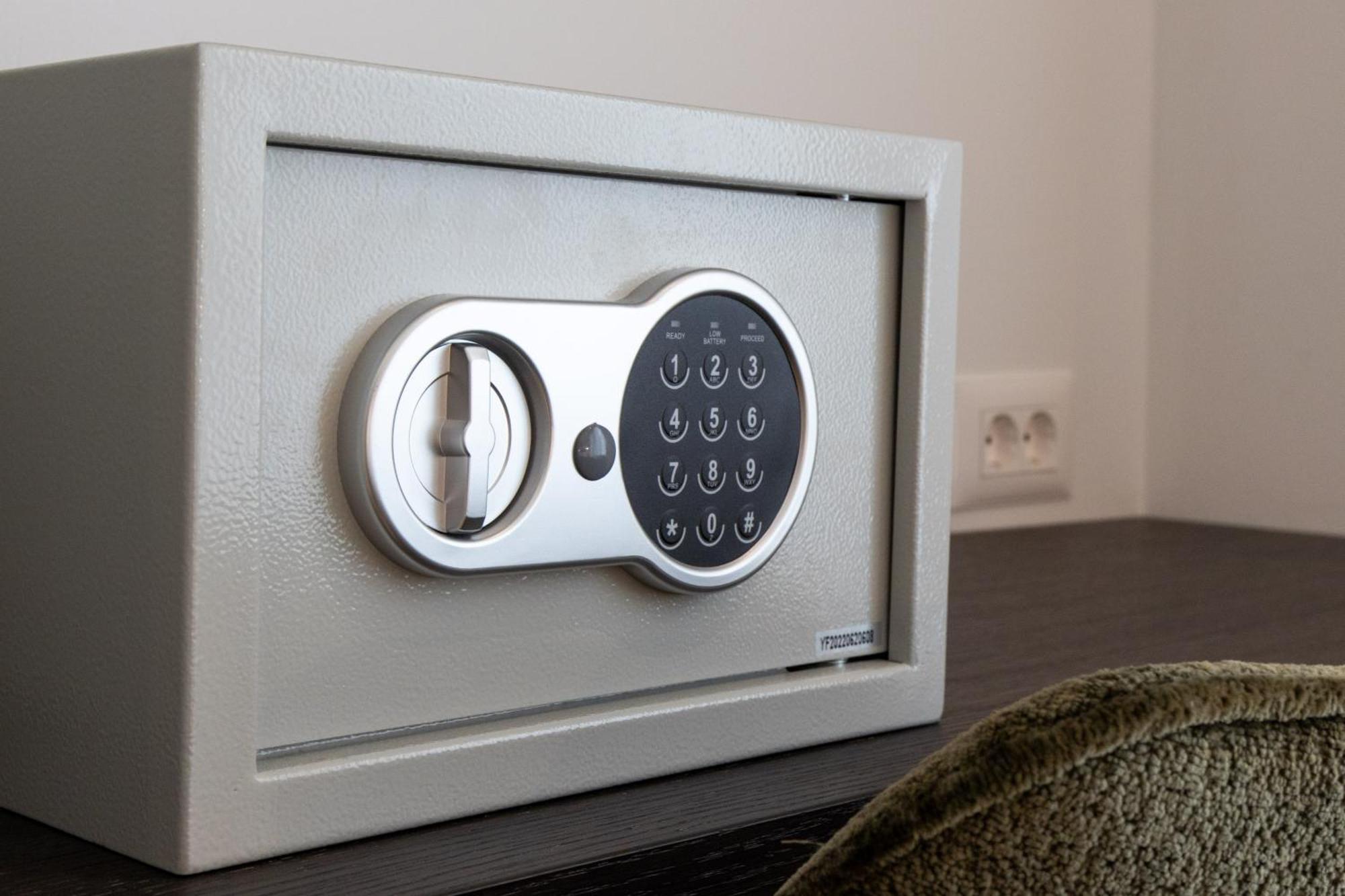 Mara M 2 I M 3 Heated Pool Apartment Omisalj