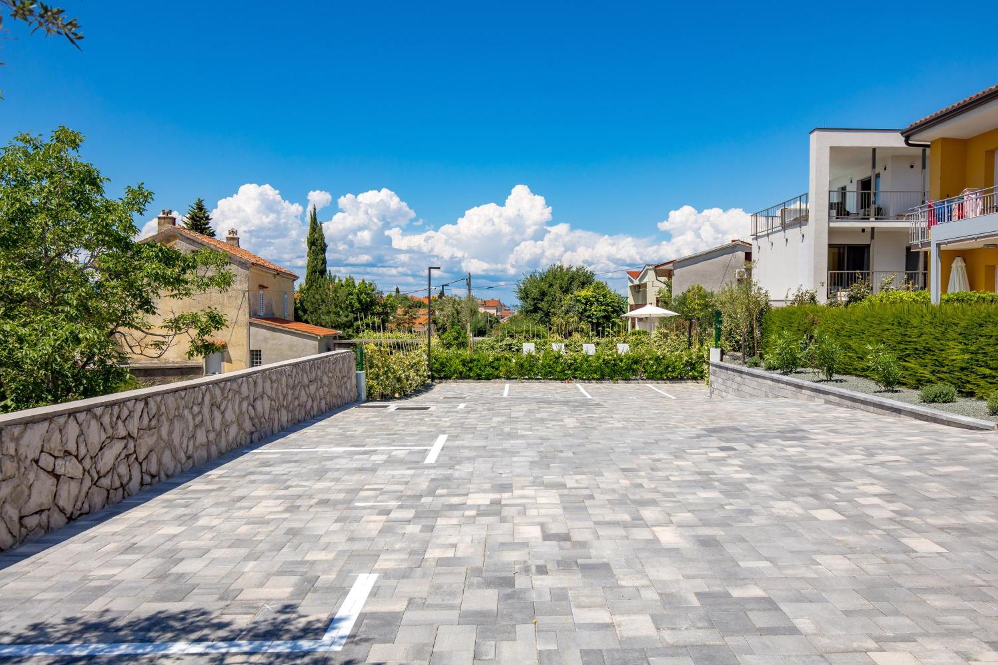 Mara M 2 I M 3 Heated Pool Apartment