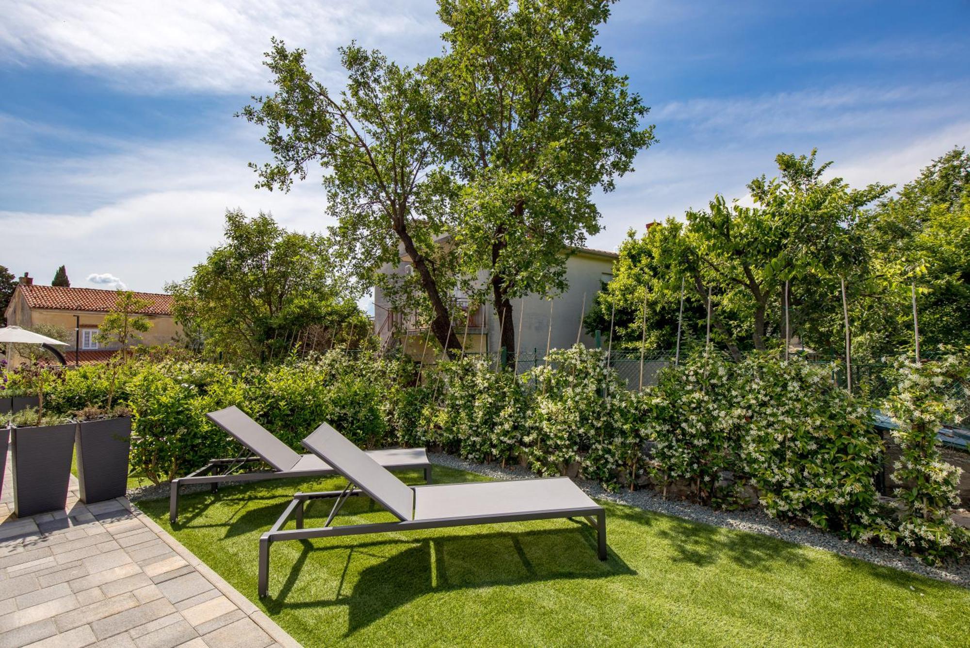 Mara M 2 I M 3 Heated Pool Apartment