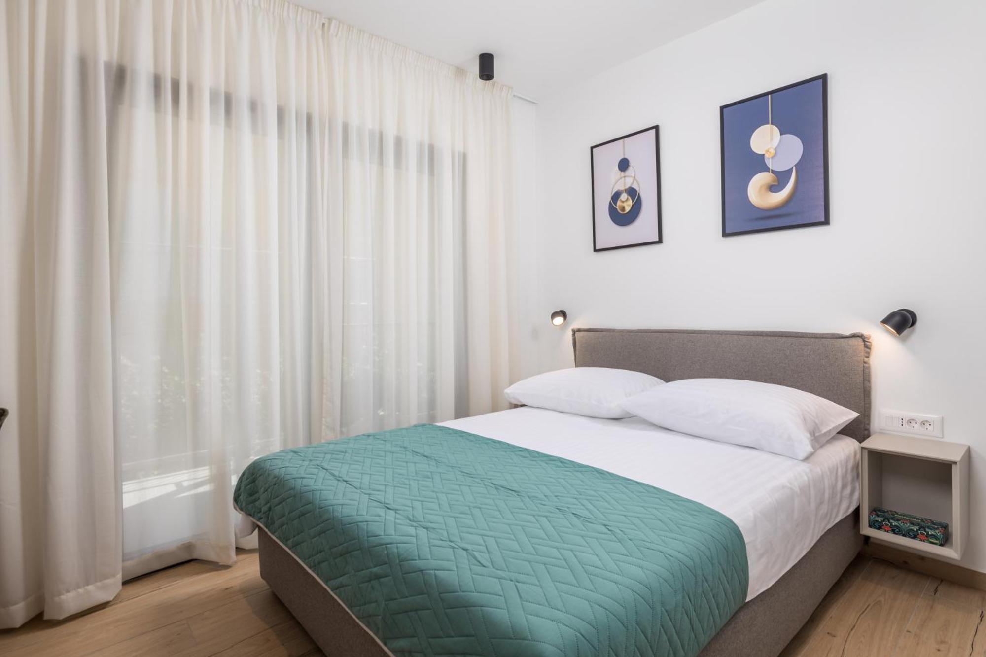 Apartment Mara M 2 I M 3 Heated Pool