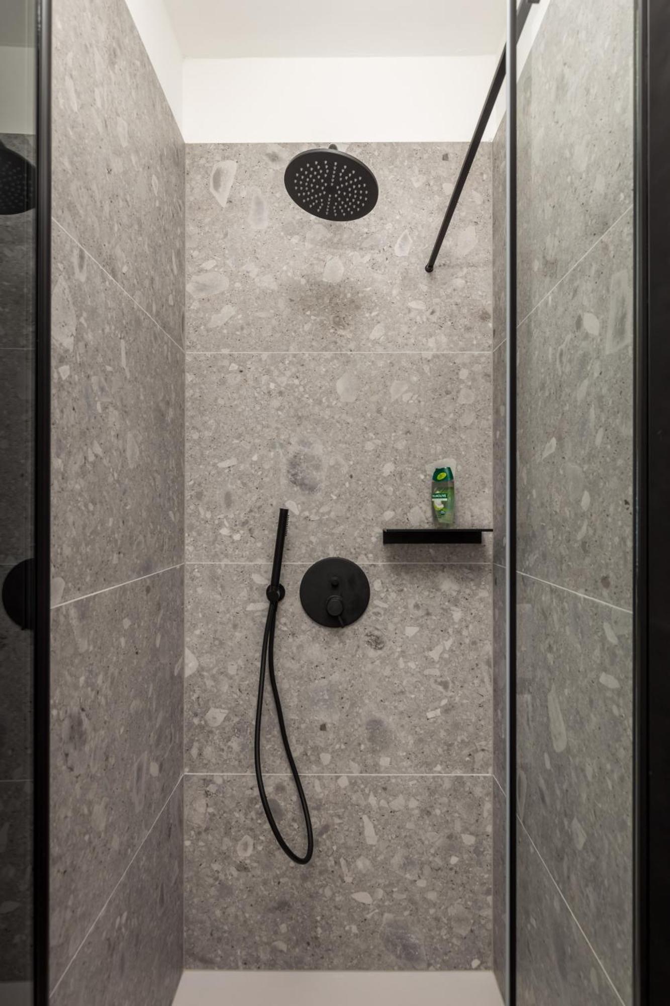 Mara M 2 I M 3 Heated Pool Apartament Omišalj